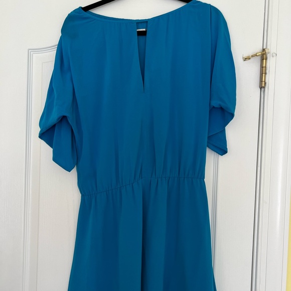 Alice + Olivia silk mini dress - Picture 3 of 5